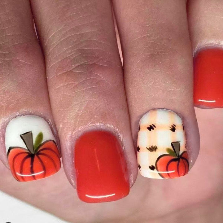 Festive Autumn-Themed Nail Art Kalsten
