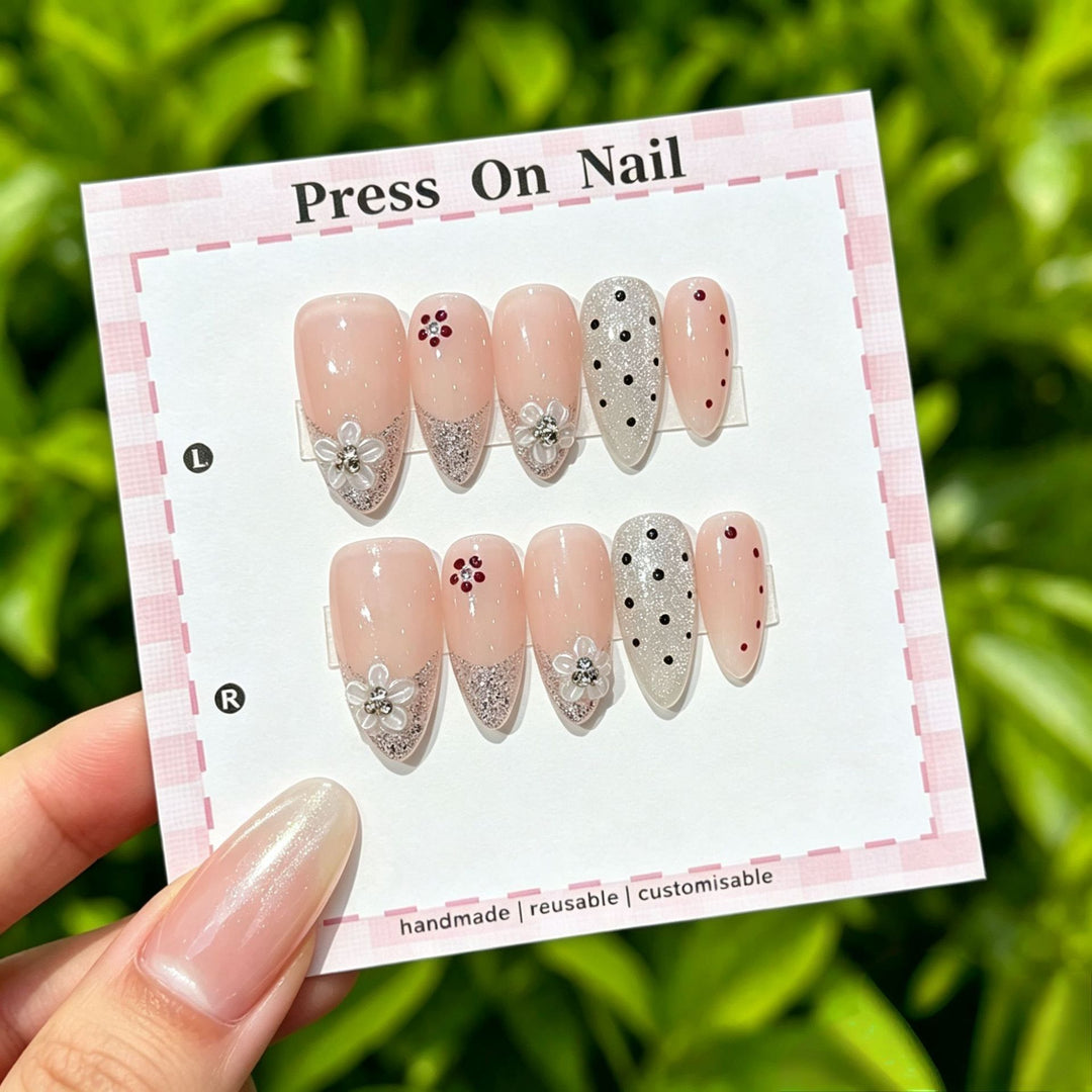 Artistic Floral Press-On Nail Set  1791773803