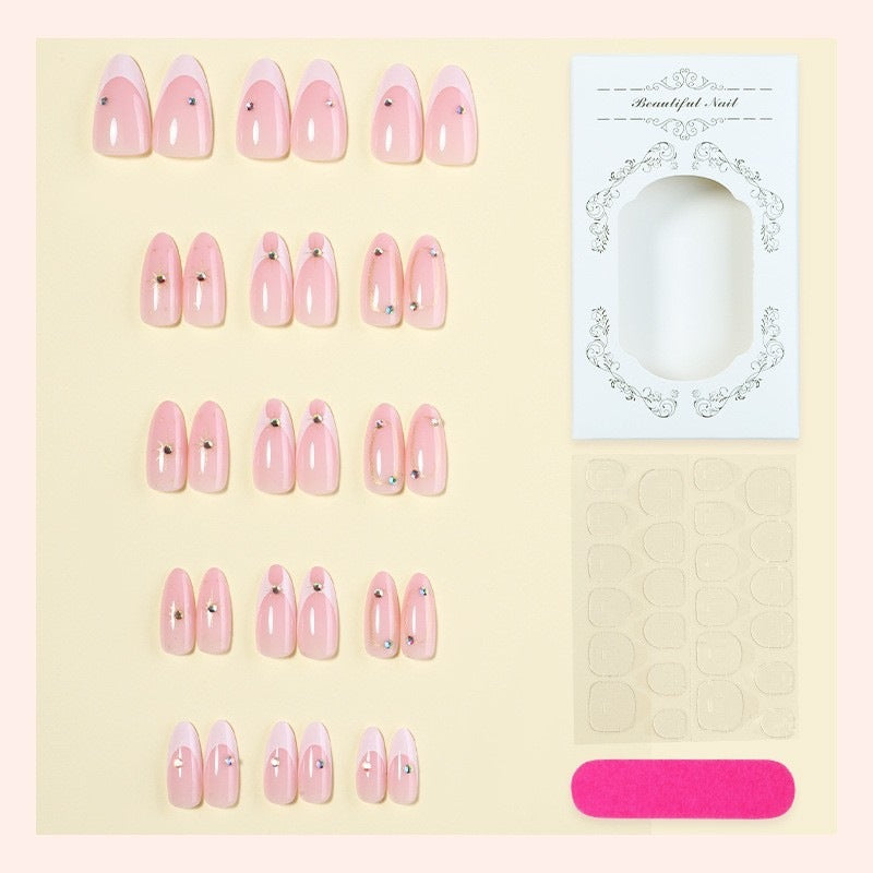 Artificial nail set with elegant lace design and glamorous accents Kalsten