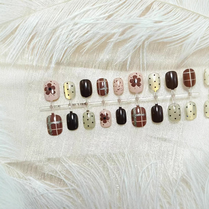 Creative Nail Art Set with Modern Designs Kalsten