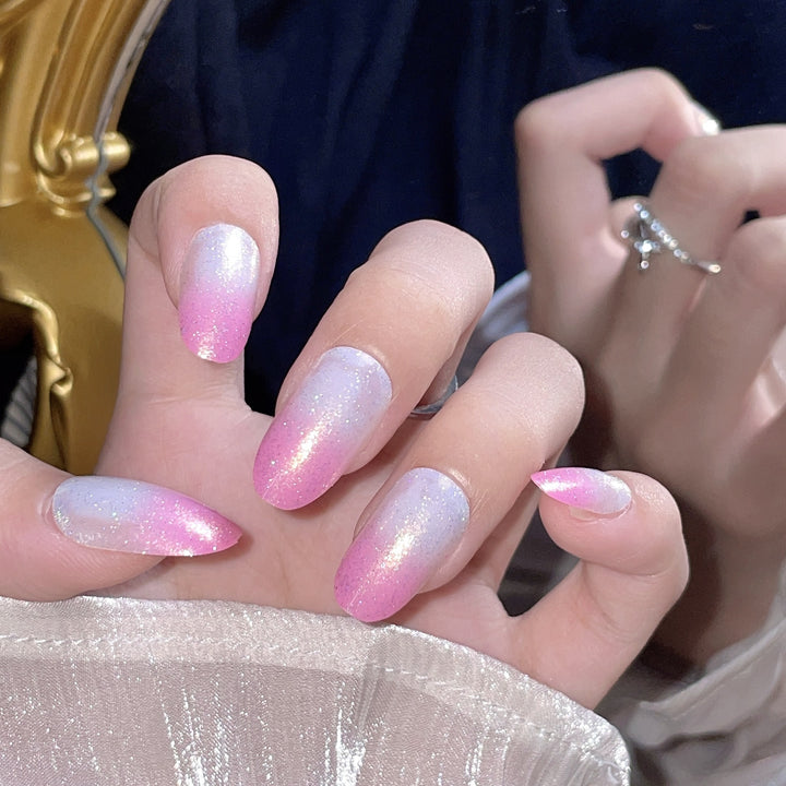 Artificial nails with glitter gradient and ombre effect Kalsten