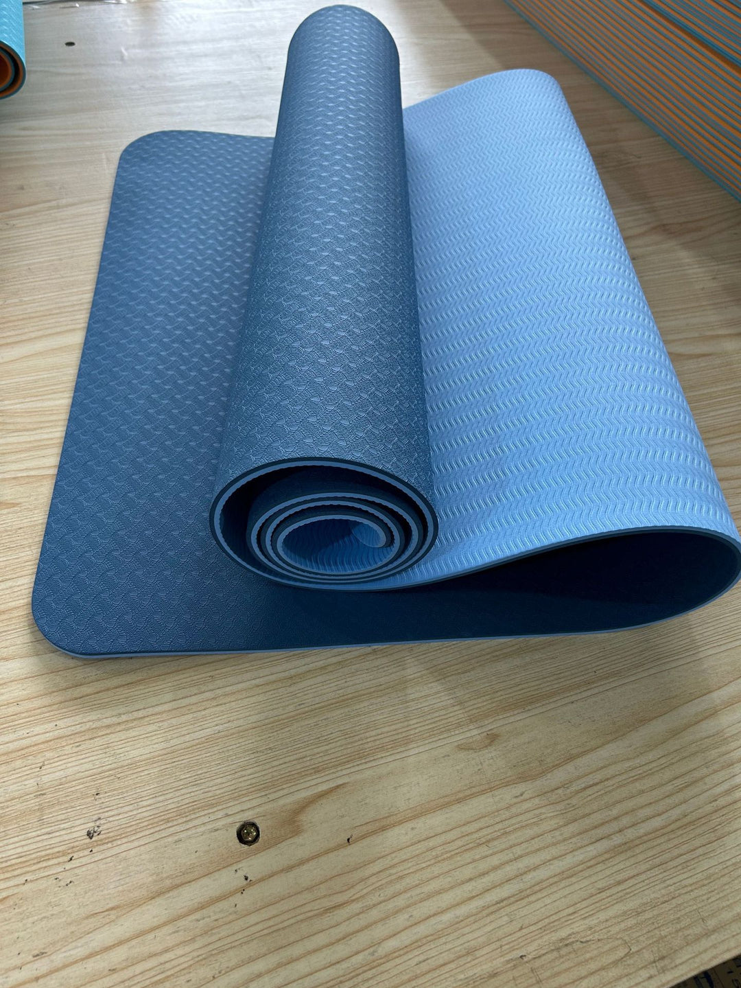 Non-slip fitness yoga mat with double cushioning Kalsten