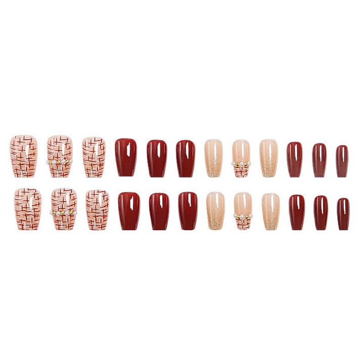 Artificial nail set with glamorous glitter and textural accents Kalsten