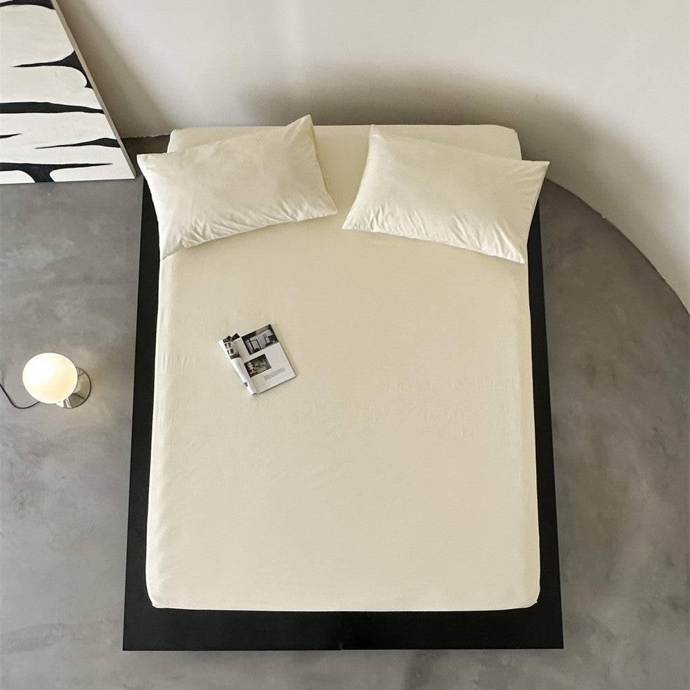 Fitted sheet set with pillowcases made of extra soft cotton jersey and deep hem