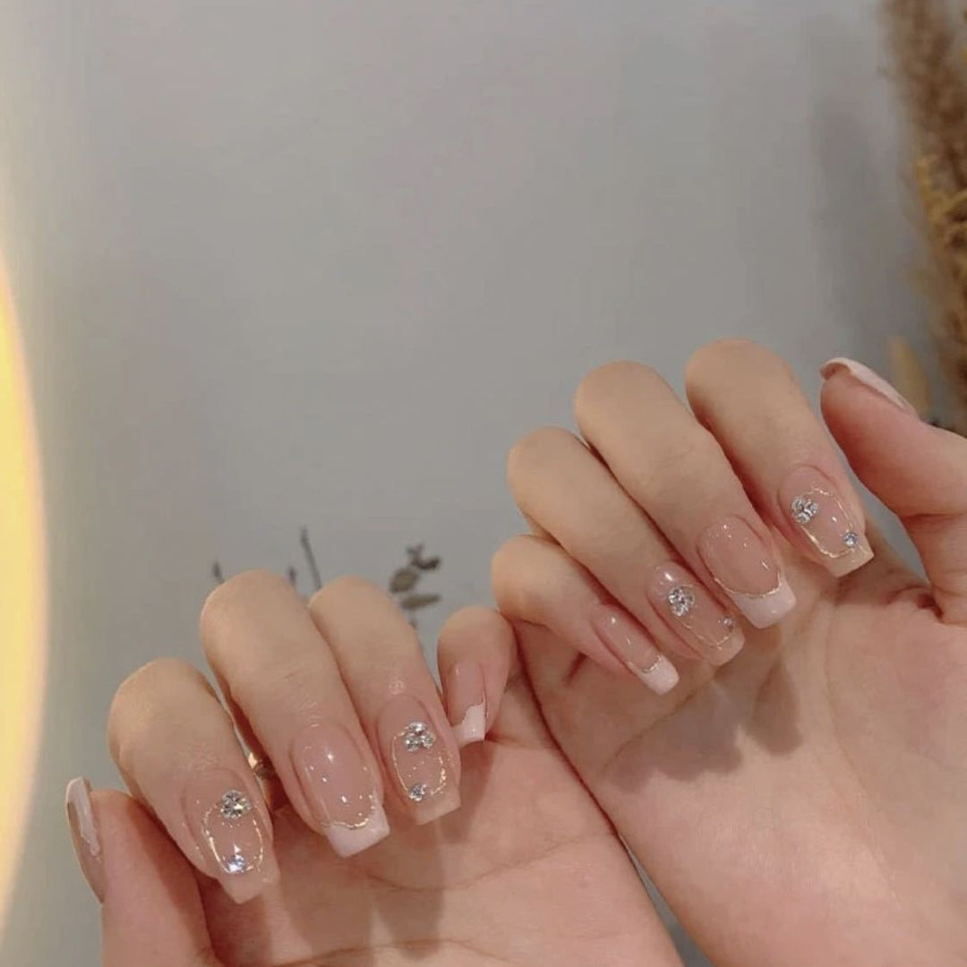 Elegant Designer Press-On Nail Art Kalsten