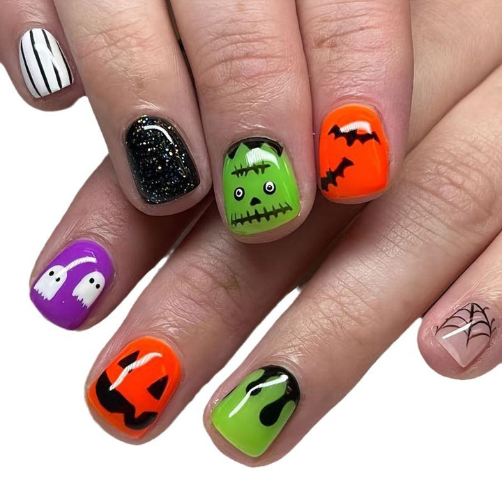 Halloween-Themed Nail Art Kalsten
