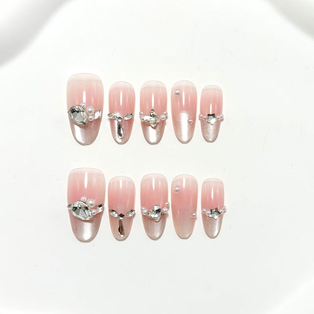 Artificial nails with luxurious jewelry accents Kalsten