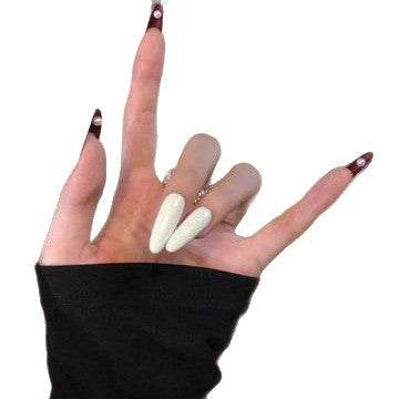 Glamorous artificial nails with elegant accents Kalsten