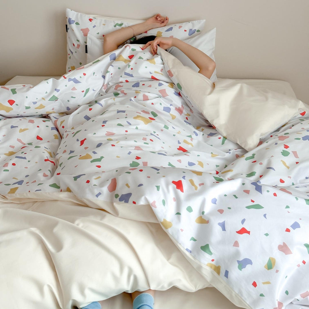 Microfiber bedding set with colorful terrazzo pattern, soft & easy care