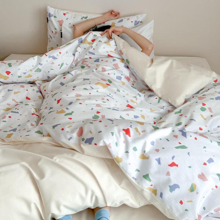 Microfiber bedding set with colorful terrazzo pattern, soft & easy care