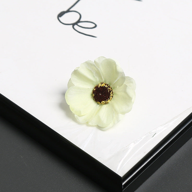 Decorative Floral Brooch for Decorative Wear