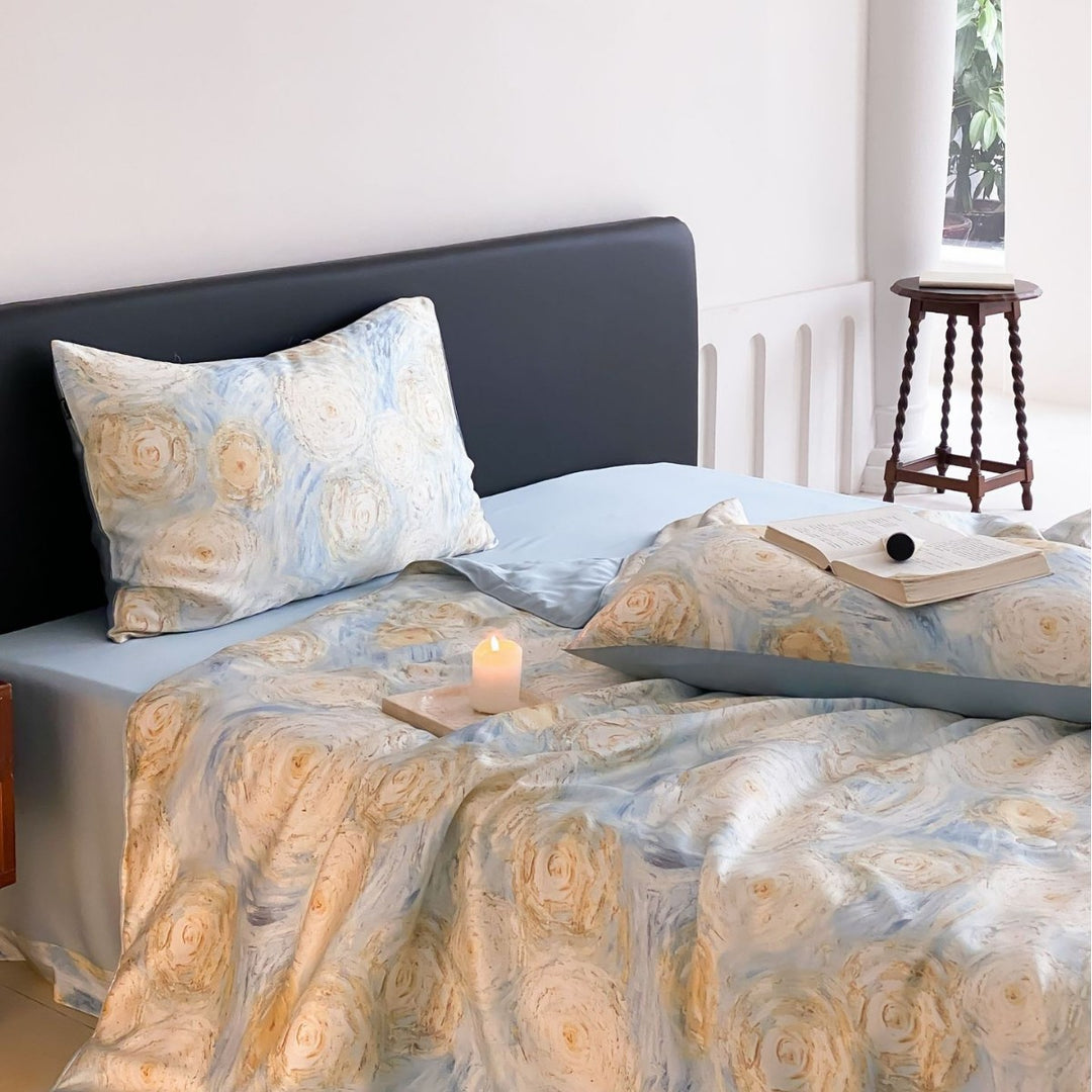Bedding set made of cotton satin with subtle heart jacquard and silky glossy finish Kalsten