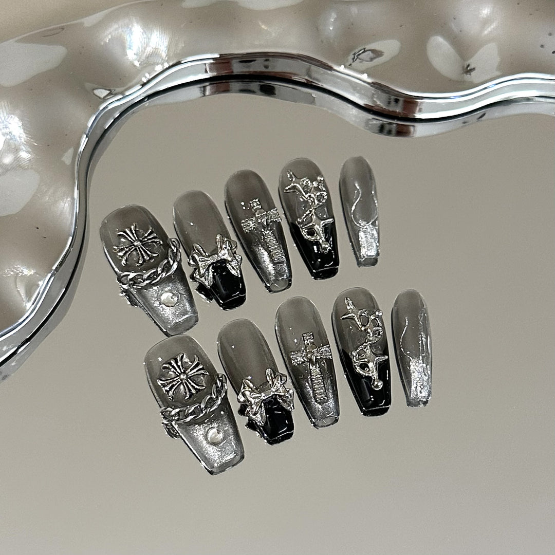 Artistic Gothic-Themed Press-On Nail Set
