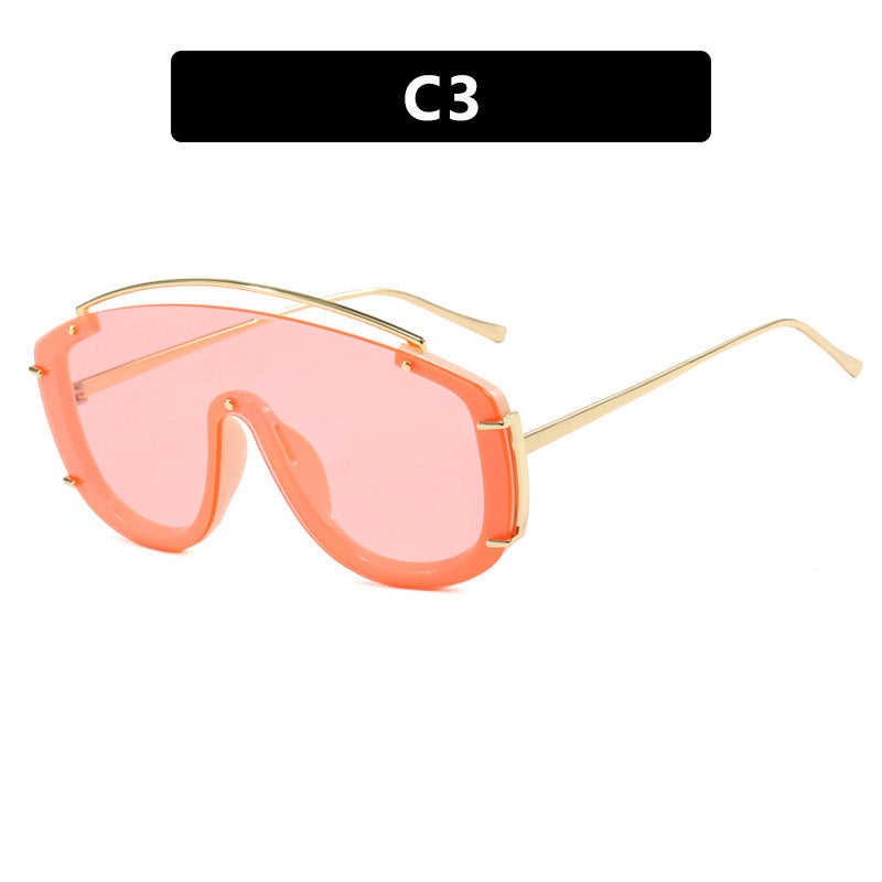 Women's masculine sunglasses with fashionable gradients and golden details Kalsten