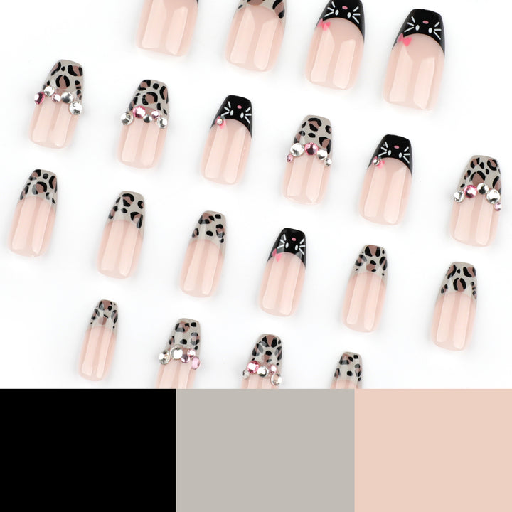 Artful nail art with glamorous 3D embellishments Kalsten