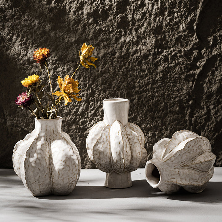Decorative Ceramic Garlic-Shaped Woven Table Vase