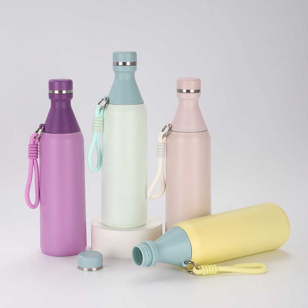 Ladies insulated drinking bottle with practical carrying strap Kalsten