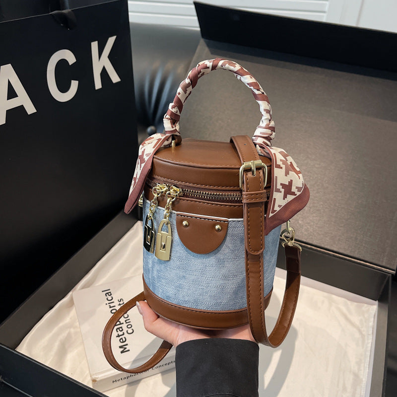 Fashionable Structured Bucket Bag Kalsten