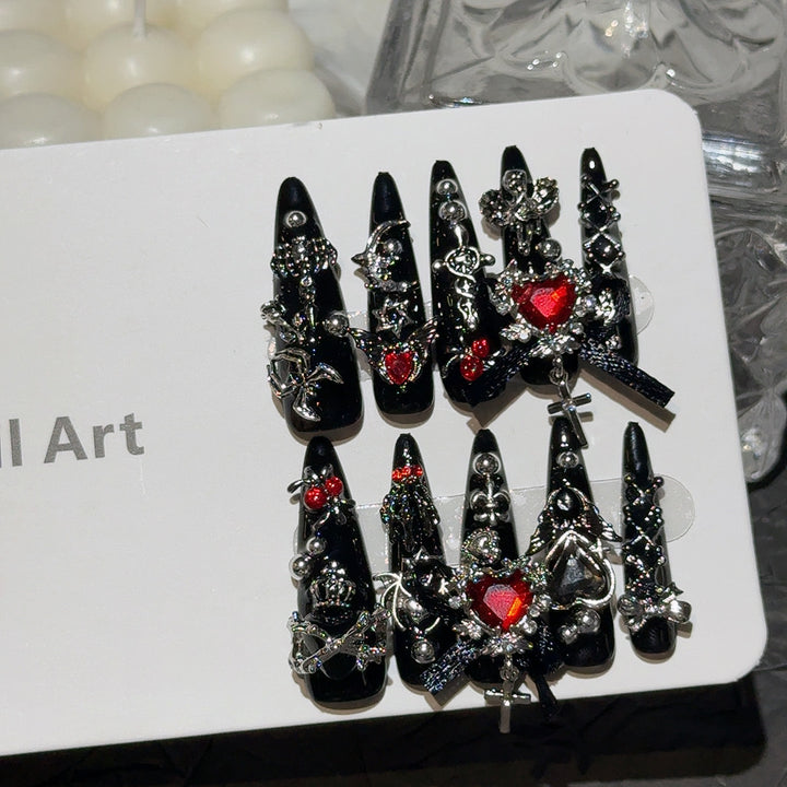 Glamorous Nail Art Extensions