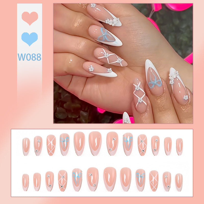 Elegant artificial nails with floral and decorative details Kalsten