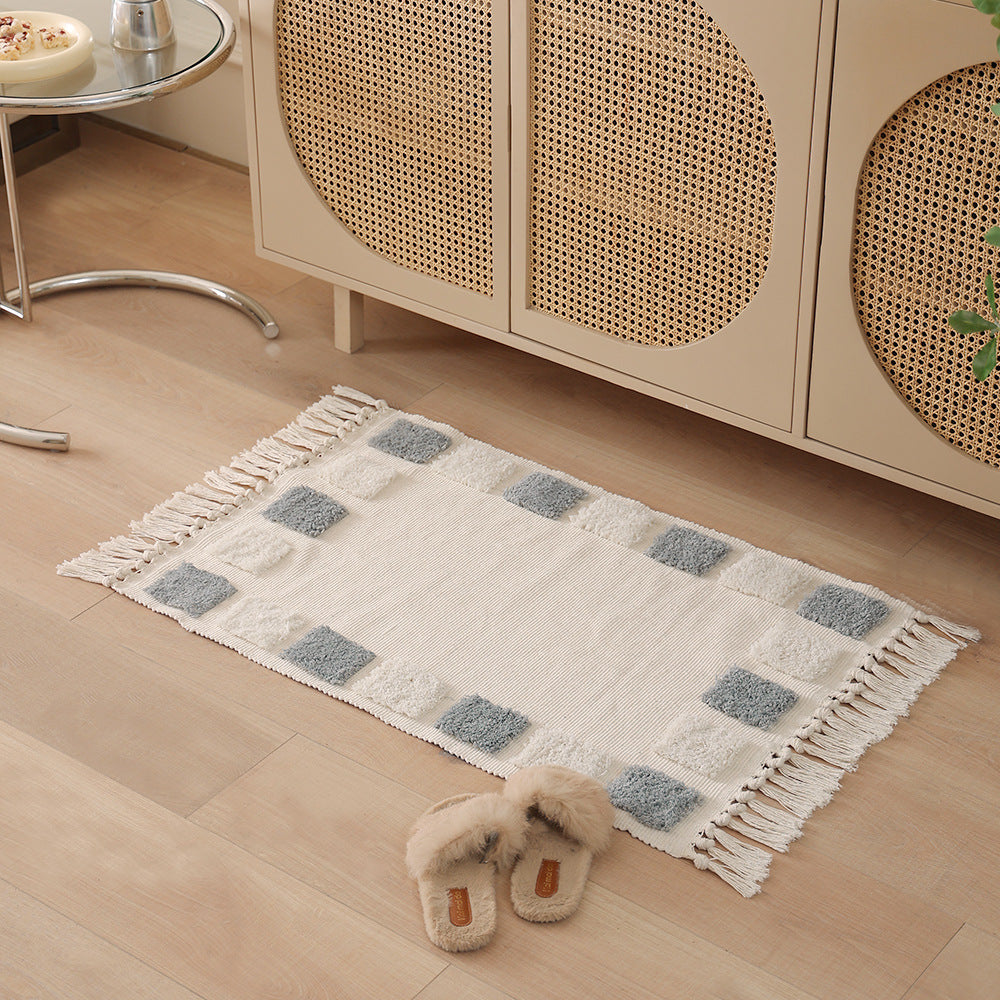 Woven rug in Boho-minimalist style with contrasted tufting and cotton fringes Kalsten