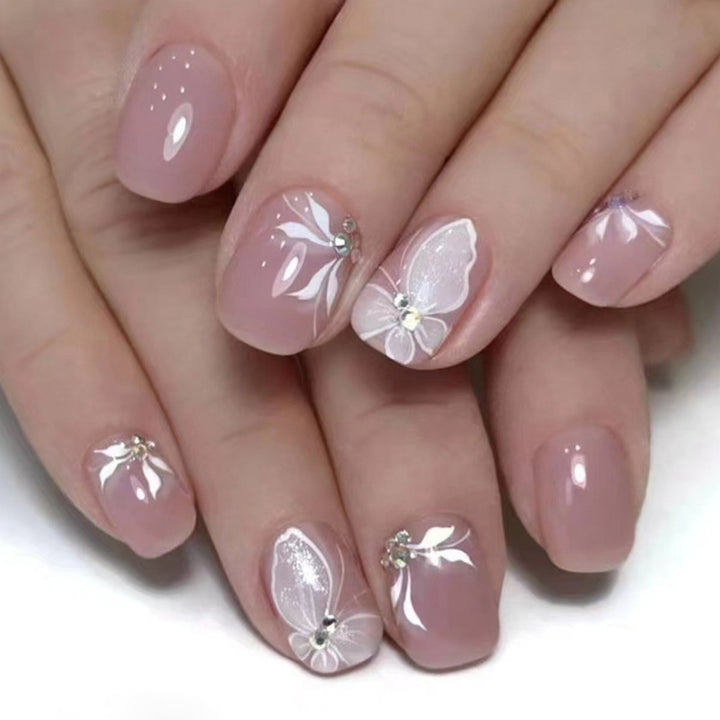 Artistic Butterfly-Inspired Nail Extensions Kalsten