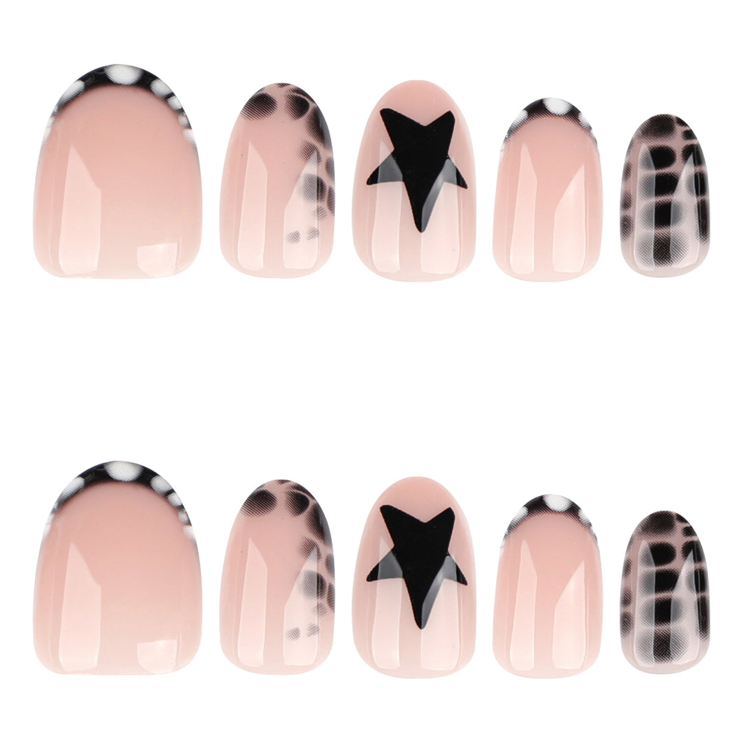 Creative nail art with shimmering star motifs Kalsten