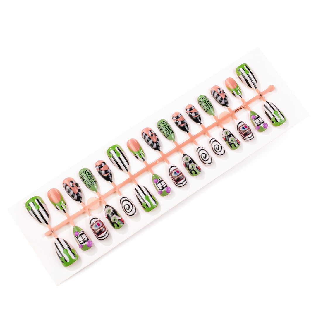 Spooky Themed Press-On Nail Art Set