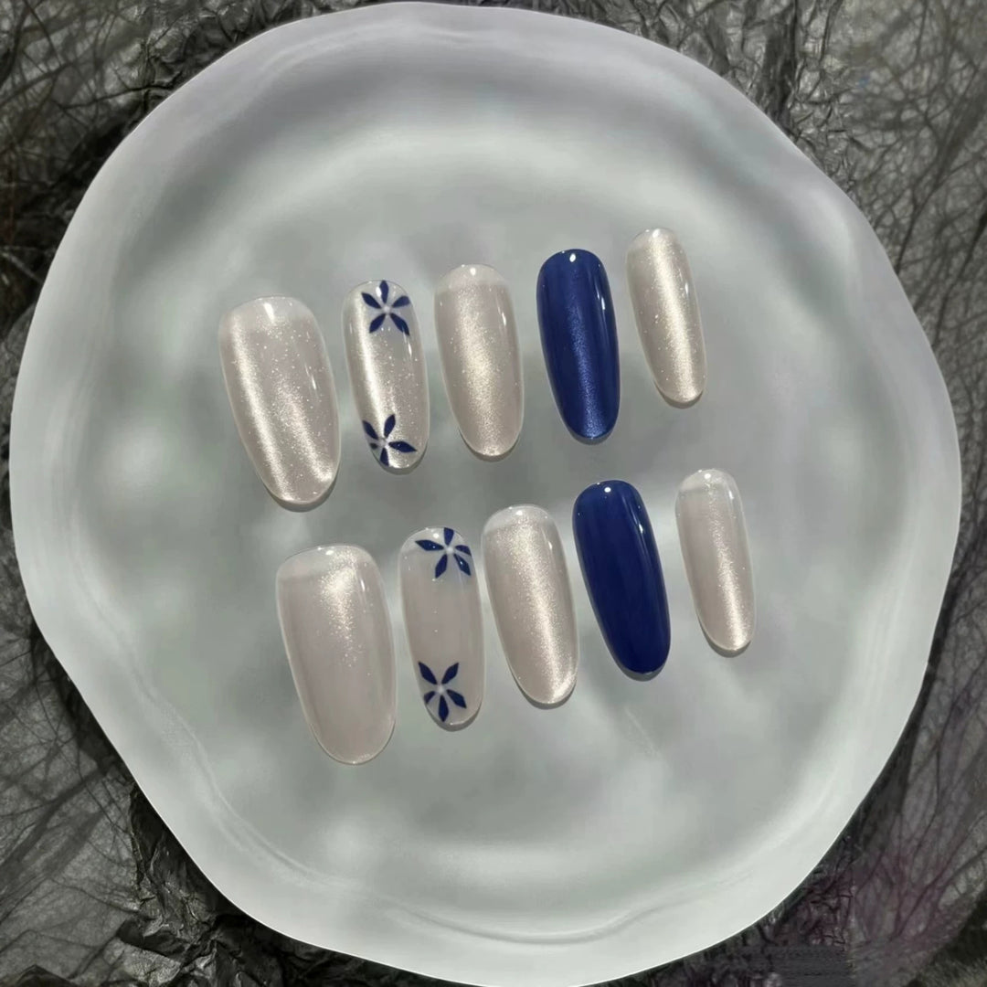 Artistic Floral-Inspired Press-On Nail Set Kalsten