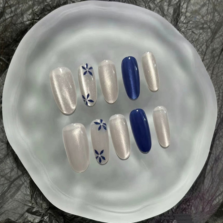 Artistic Floral-Inspired Press-On Nail Set Kalsten