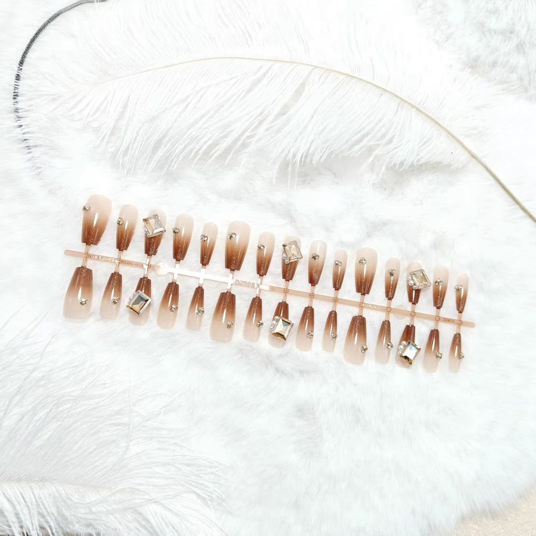Glamorous Art Nails In The Elegant Ombre Design Kalsten