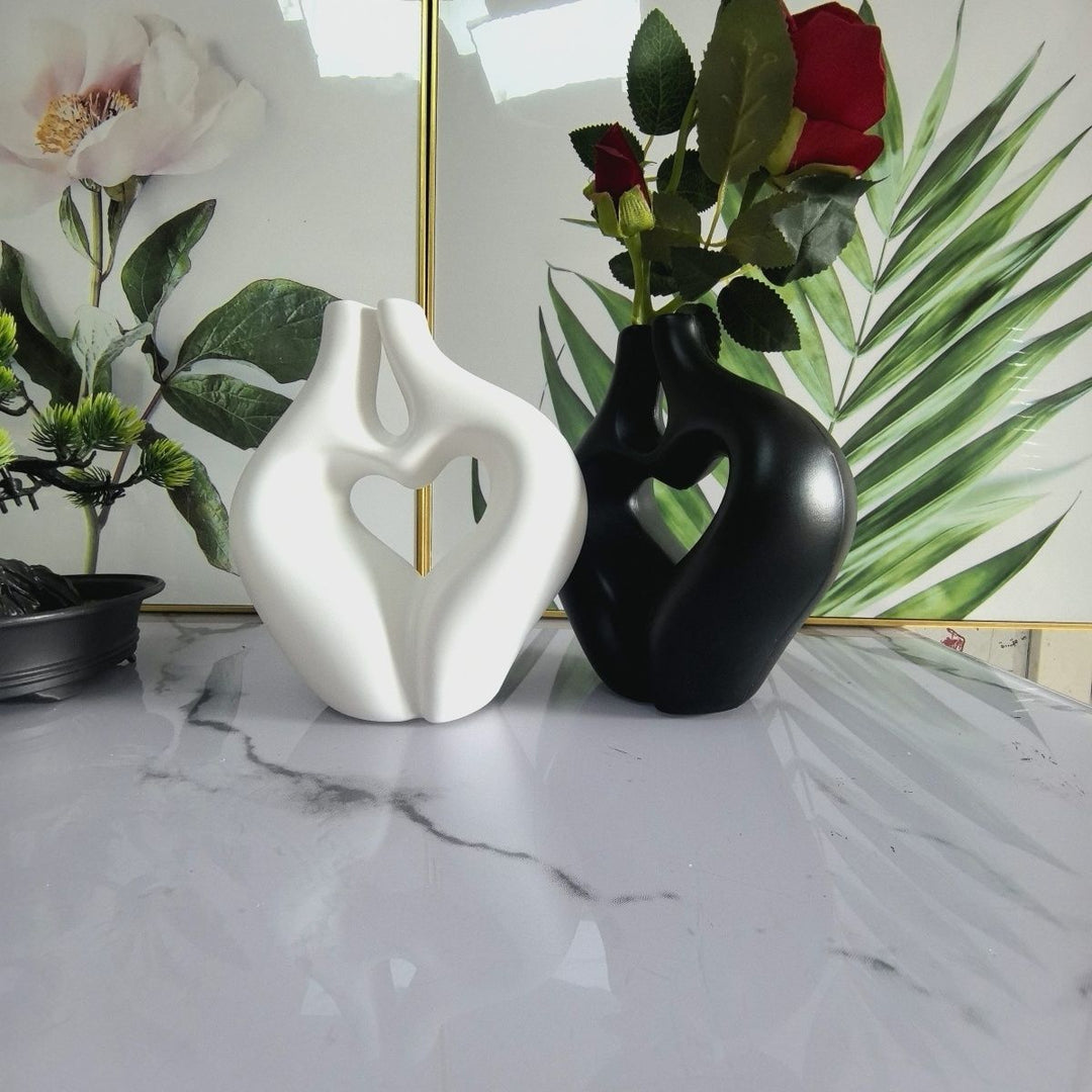 Heart-Shaped Decorative Sculpture Kalsten