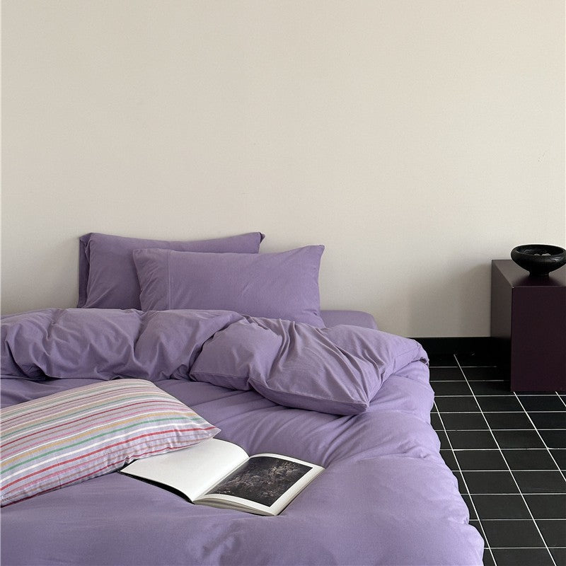 Minimalist Mako satin bedding set with extra-soft surface and easy-care weaving
