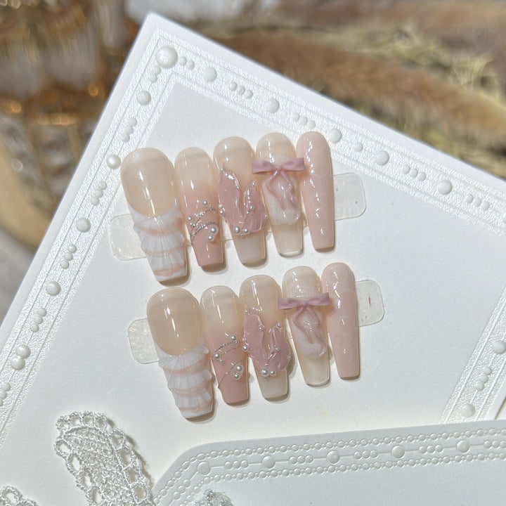 Artistic Decorative Press-On Nail Set Kalsten