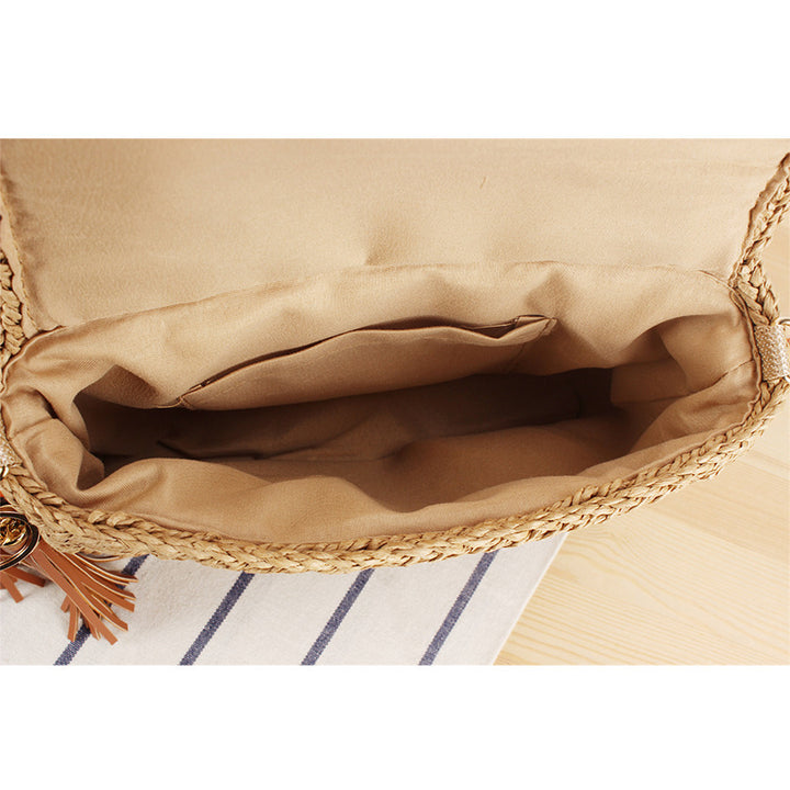 Shoulder bag made of hand-knotted natural material with decorative macramé elements Kalsten