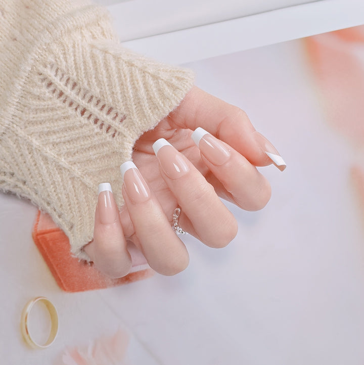 Elegant French Tip Press-On Nails Kalsten