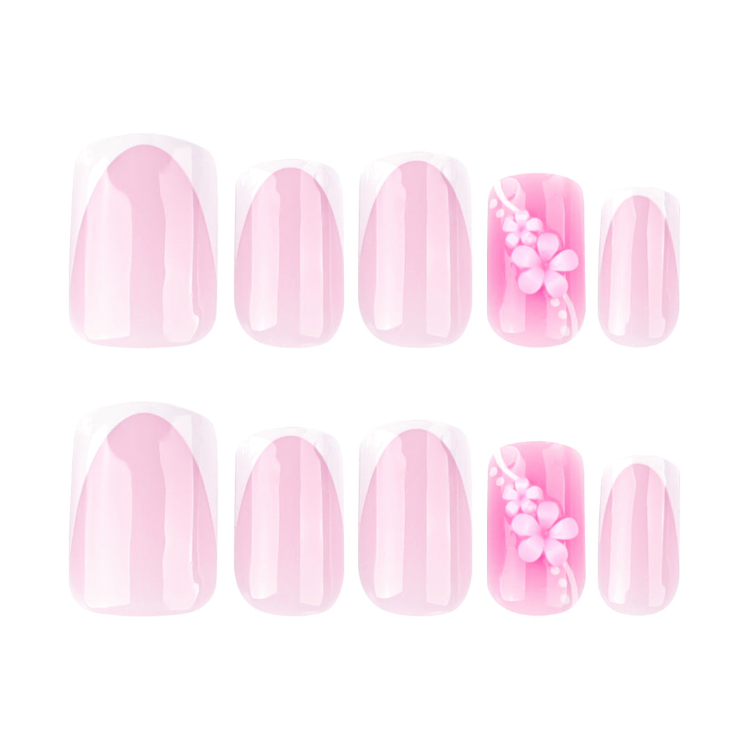 Artfully decorated gel nails Kalsten