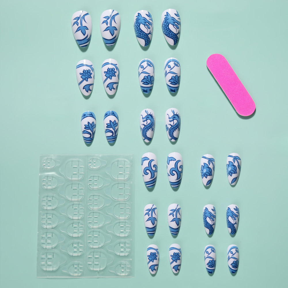 Artificial nails in floral and maritime design Kalsten