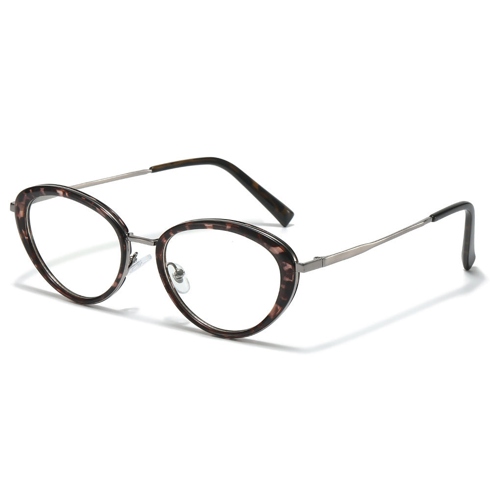 Retro-Inspired Cat-Eye Sunglasses with Tortoise Shell Accents Kalsten
