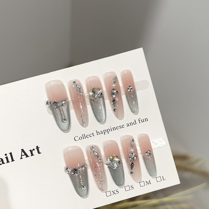 Glamorous Decorative Press-On Nail Art Set