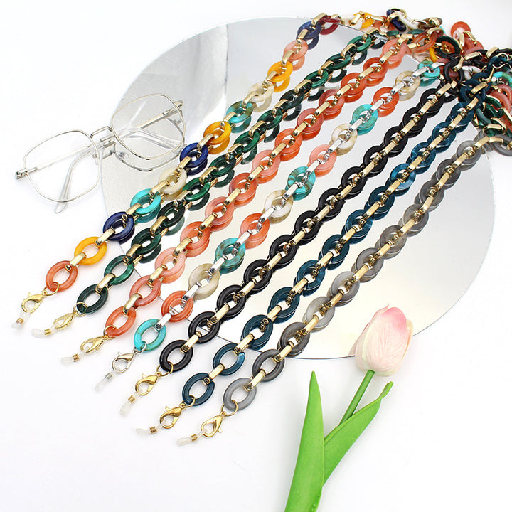 Elegant Chain Eyewear Holder Kalsten