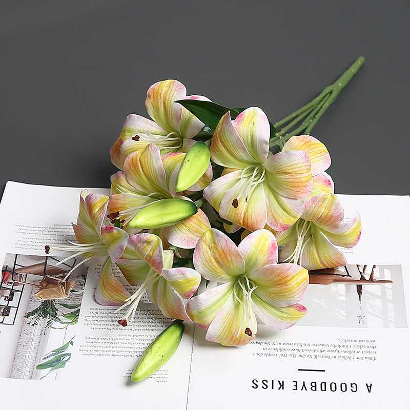 Realistic Lifelike Lily Flower Bouquet