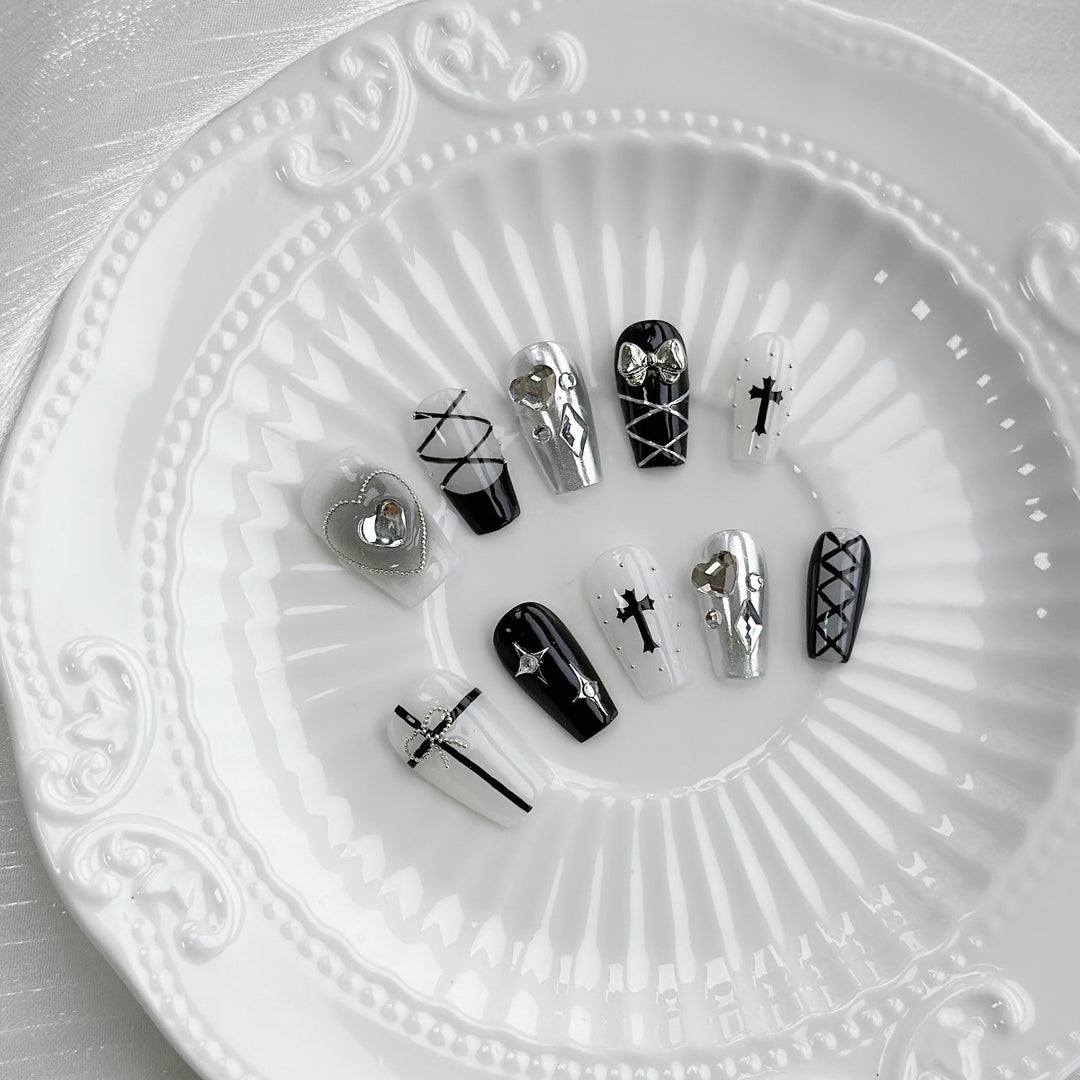 Butterfly-Embellished Press-On Nail Set