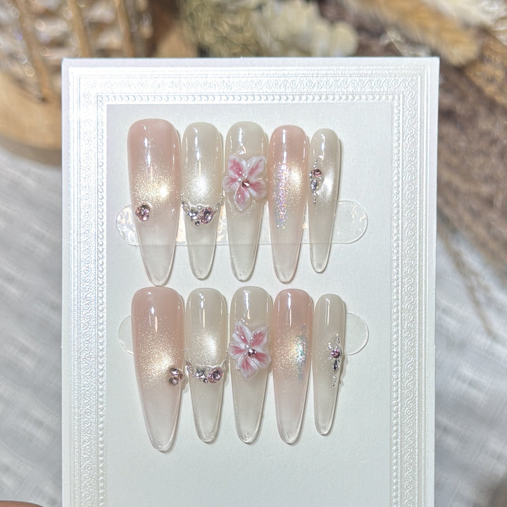 Artistic Floral-Accent Press-On Nail Set Kalsten