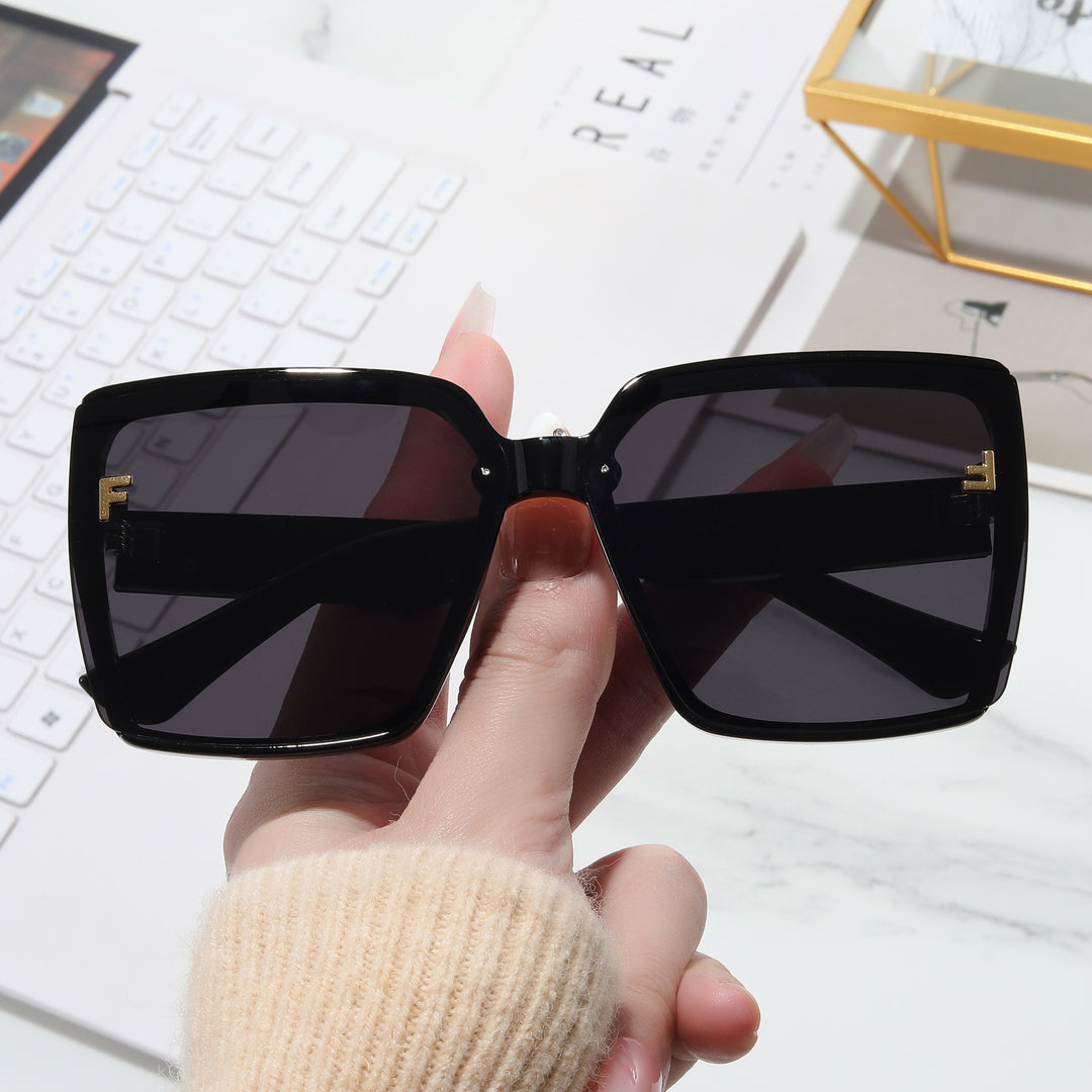 Women oversized sunglasses with distinctive frame Kalsten