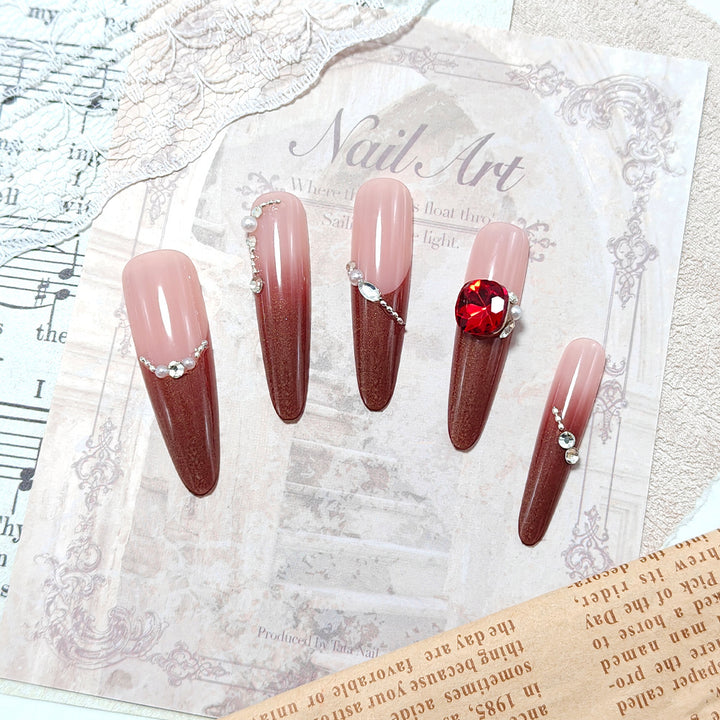 Artificial nails with glamorous accents Kalsten