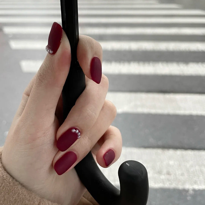 Elegant Matte Press-On Nail Art Kalsten