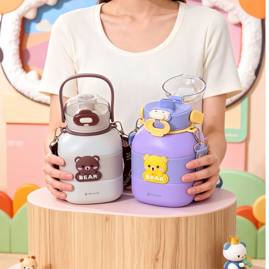 Child-friendly water bottle with carrying strap Kalsten