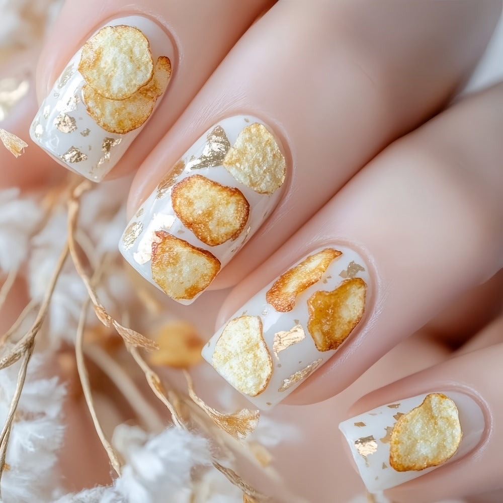 Creative artificial nails in natural vintage design Kalsten