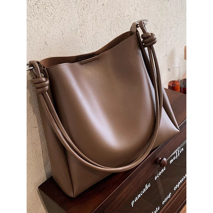 Sleek Minimalist Shoulder Bag Kalsten